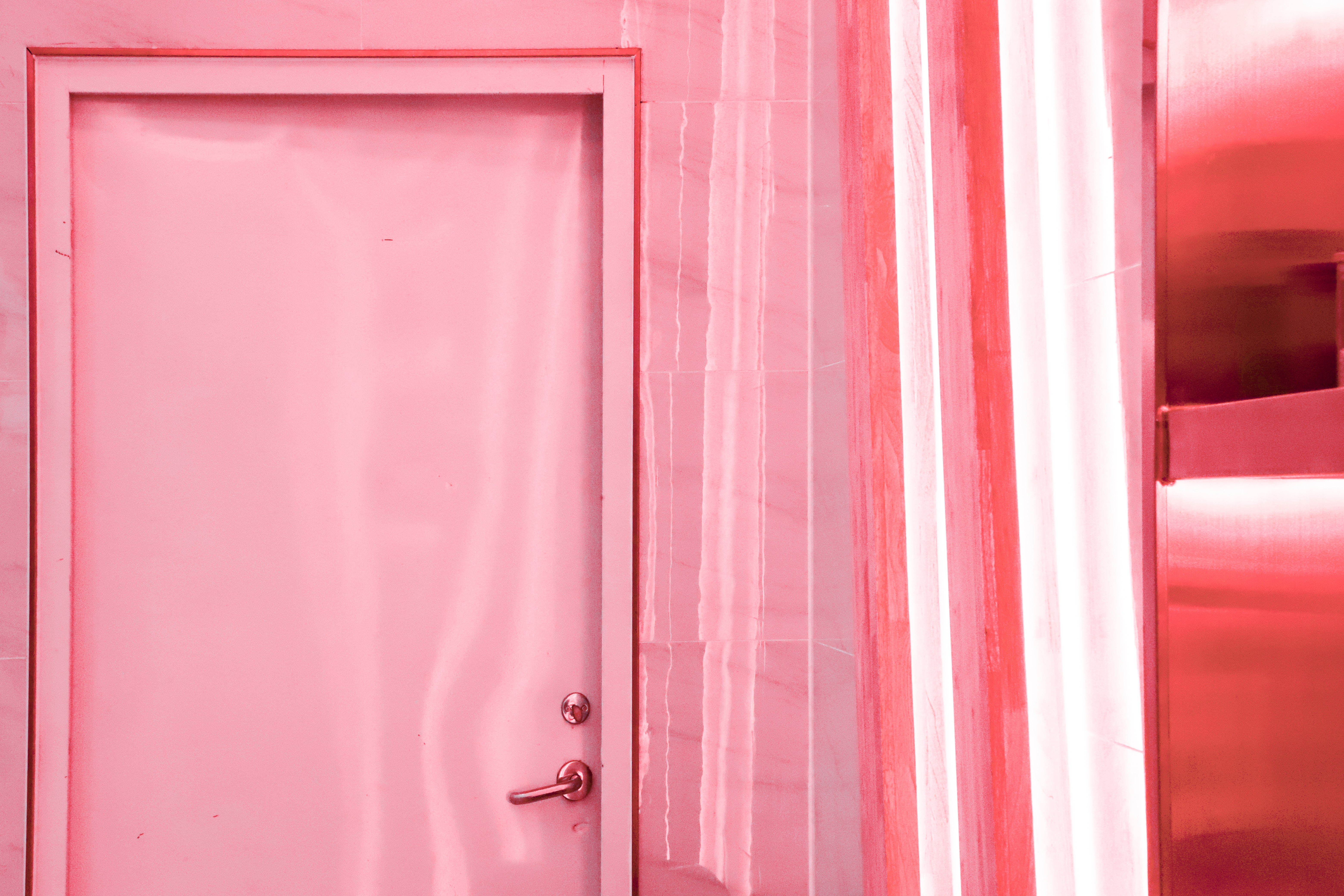 pink door