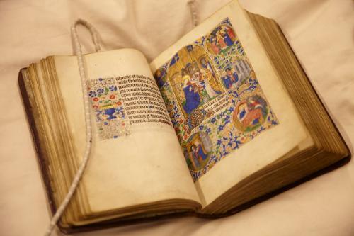 This is the image alt text